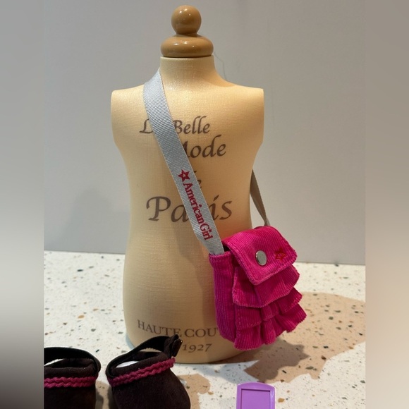 American Girl Doll 18”‎ Accessories Trio, Shoes, Cellphone, and Purse - Picture 4 of 11